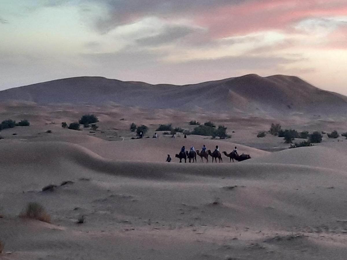Starlit Camp Hotel Merzouga Bagian luar foto