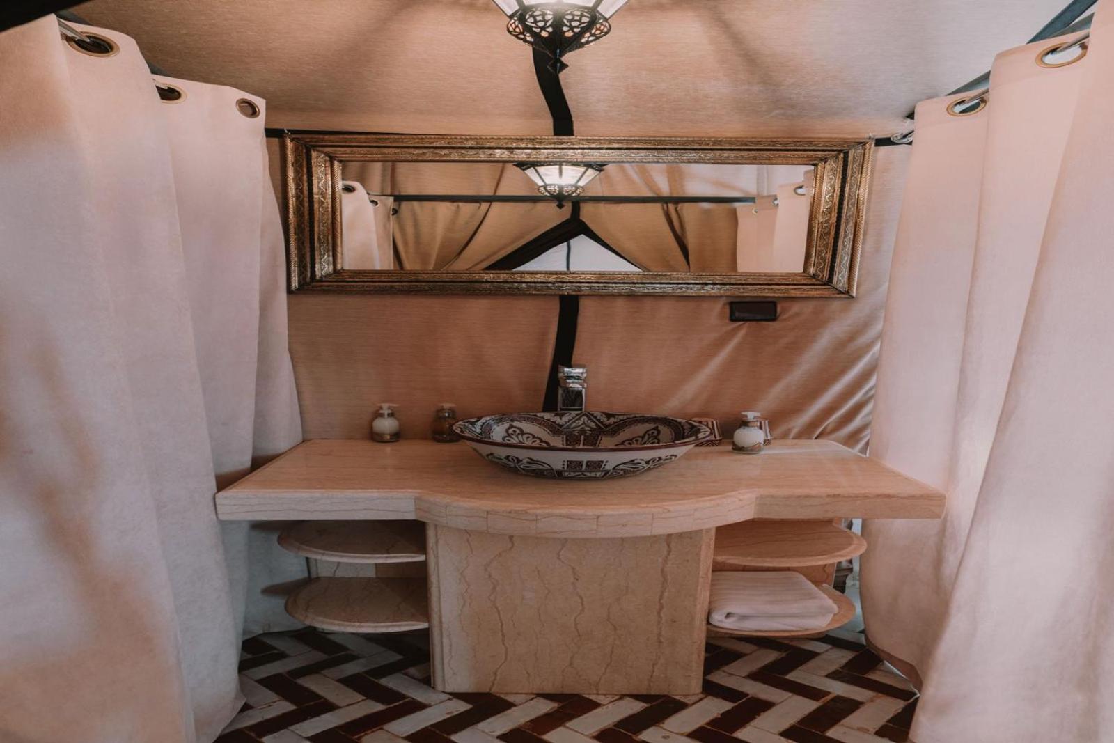 Starlit Camp Hotel Merzouga Bagian luar foto