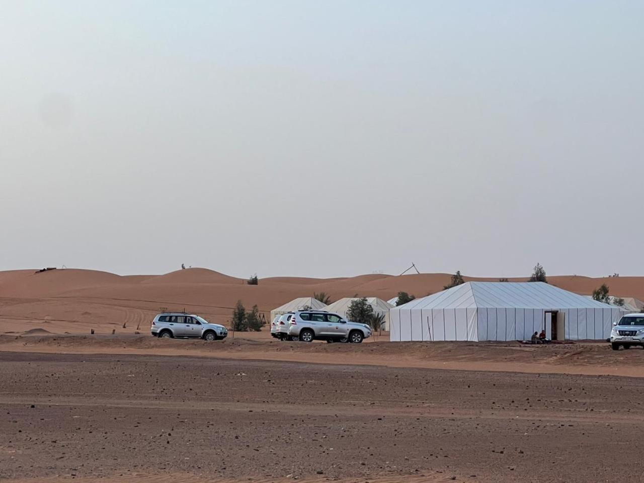 Starlit Camp Hotel Merzouga Bagian luar foto
