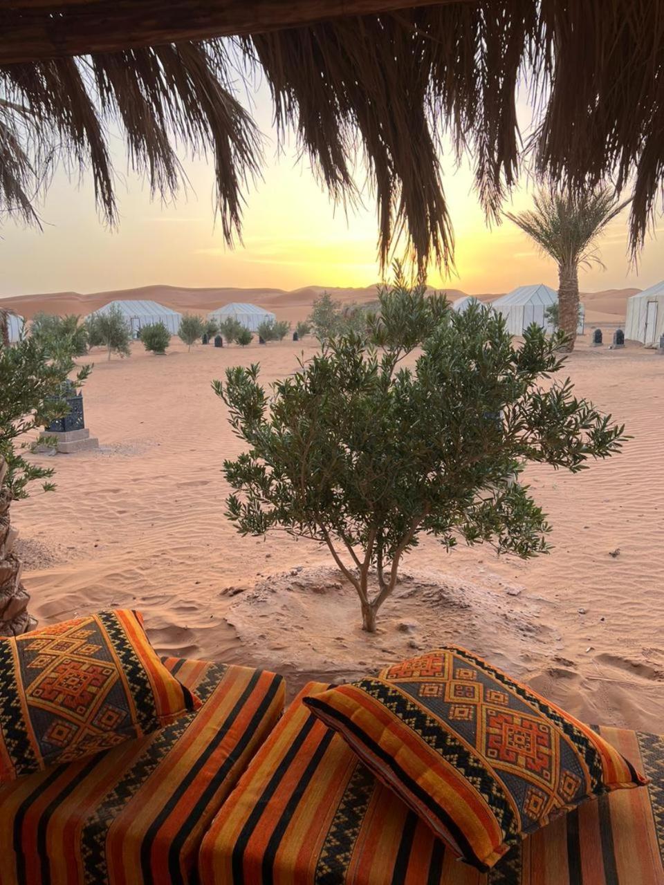 Starlit Camp Hotel Merzouga Bagian luar foto