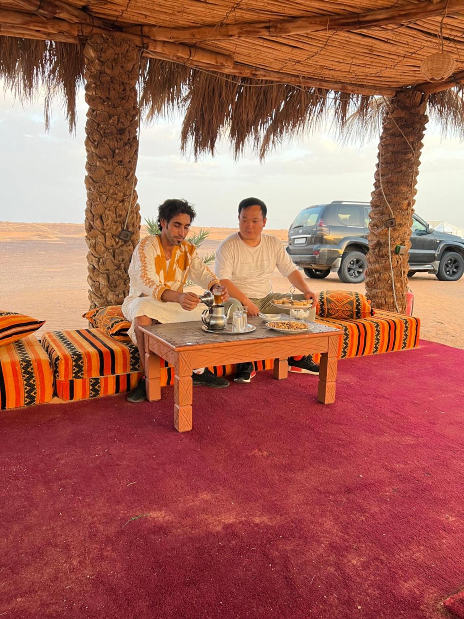 Starlit Camp Hotel Merzouga Bagian luar foto